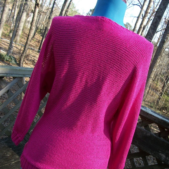 NY & Company Cold Shoulder Doleman Sleeve Top - S - Picture 3 of 8